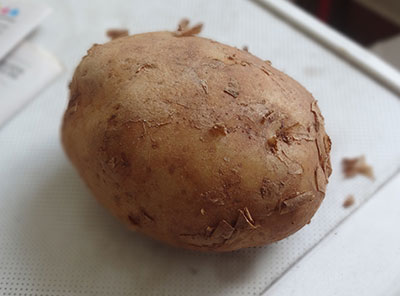 raw potato for potato chips or alugadde chips