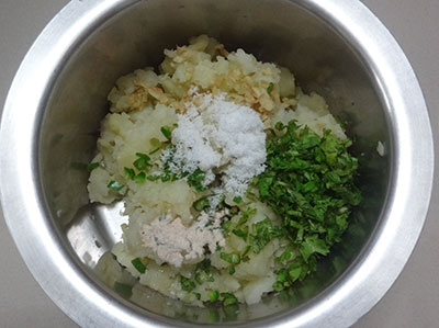 salt and asafoetida for alugadde mosaru bajji