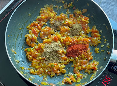 spice powders for aloo palak recipe