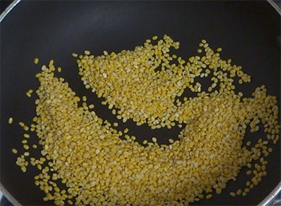 roast moong dal for avalakki sweet pongal or sihi huggi