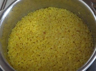 cooked dal for avalakki sweet pongal or sihi huggi