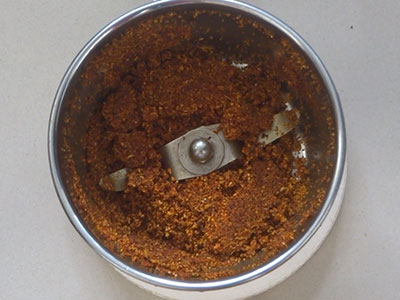 grinding spices for avarekalu bath or avarekalu rice