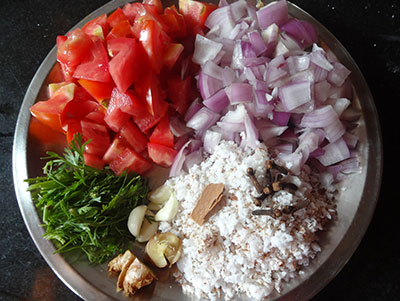 ingredients for grinding for hitikida avarekalu saaru