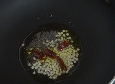 tempering for badanekayi gojju or brinjal curry