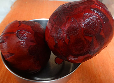 peeled beetroot for beetroot sasmi or gravy