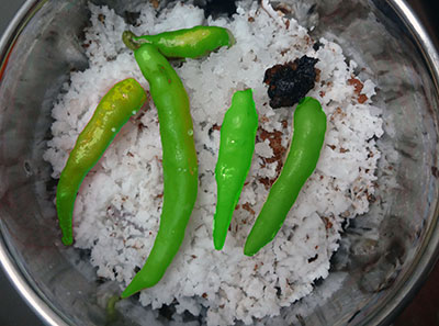 grinding coconut chutney for davangere benne dosa