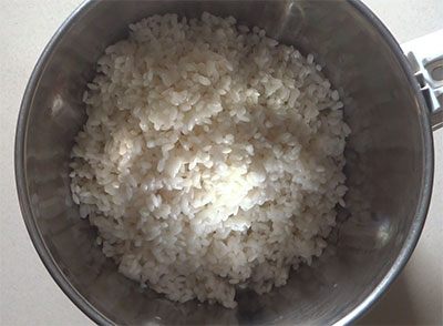 soaked rice for benne kadubu or benne mudde