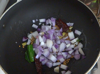 onion for cabbage chutney or kosu chutney