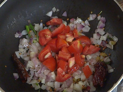 chopped tomato for cabbage chutney or kosu chutney
