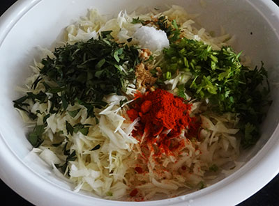 spices for cabbage pakoda or kosu vade