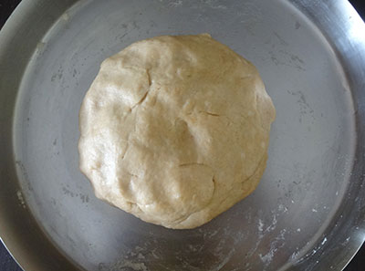 dough for carrot paratha