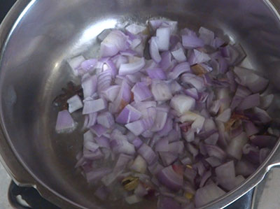 onion for corn pulao or corn rice