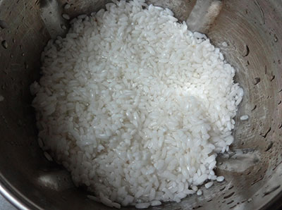 grinding rice for curd dosa