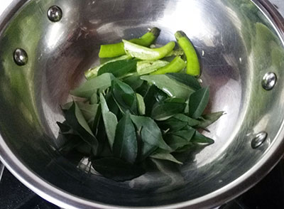 curry leaves and green chillis for curry leaves chutney