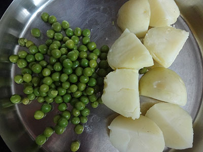cooked potato and green peas for cutlet or potato peas cutlet