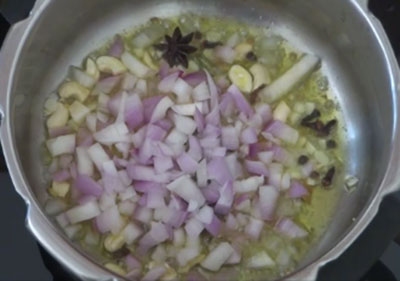 onion for ghee rice