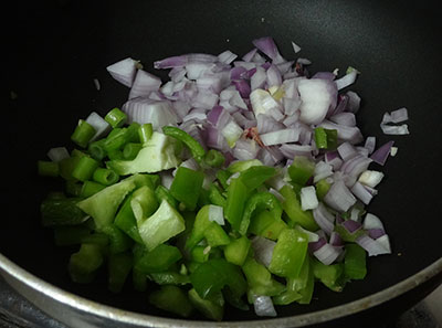 onion and capsicum for gobi manchurian sauce
