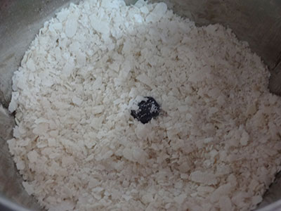 coarse ground beaten rice for gojjavalakki