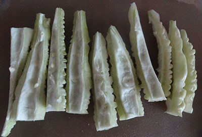 cutting hagalakayi for bitter gourd chutney