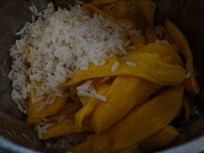 rice and jackfruit for halasina hannina dose or jackfruit dosa