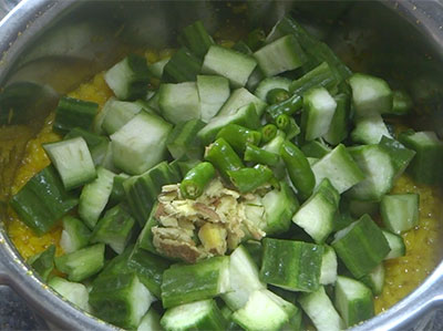 ridge gourd and ginger for heerekai thove recipe or bele tovve