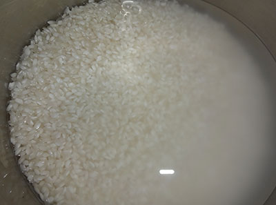 soak rice for ridge gourd dosa or heerekai dose