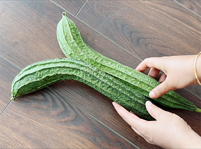 ridge gourd for heerekayi gojju or ridgegourd recipe