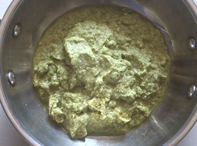 ground green gram for hesarukalu chapathi or moong paratha