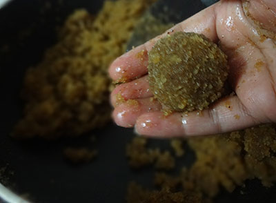 making stuffing balls for wheat flour kayi holige or kayi obbattu