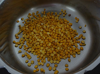 cooking dal for hayagreeva or hayagreeva maddi recipe