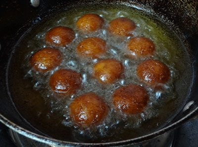 Deep frying gulab jamun using ready mix