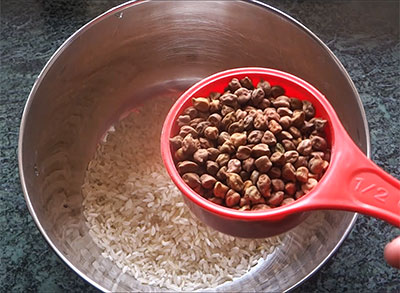 rice and black chickpeas for kadalekalu dose or kala chana dosa
