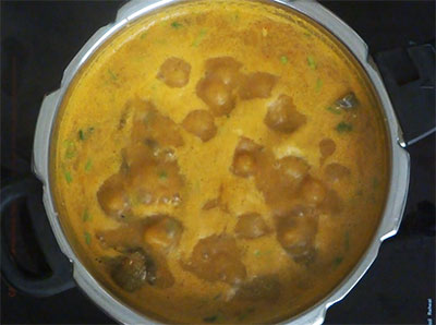 boiling kadlekalu saru or kadle kaalu sambar