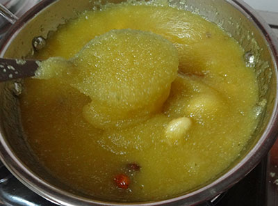 making kesari bath or rava kesari