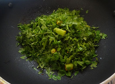 coriander leaves and green chili for kothambari soppu thambli or coriander leaves tambli
