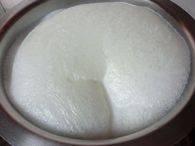 boiling milk for making soft paneer