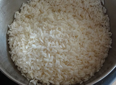 soaked rice for mara genasu dose or tapioca dosa