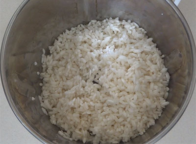 rice in mixie jar for mara genasu dose or tapioca dosa