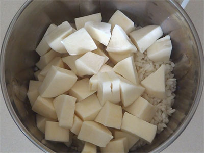 chopped tapioca for mara genasu dose or tapioca dosa