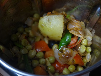 grinding masala for masala puri