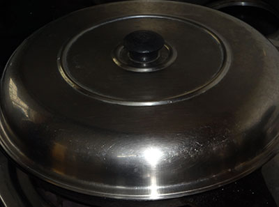 close the lid while making spicy neer dosa or masale neer dose