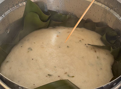 cooked masala rava idli or masale rave kadubu