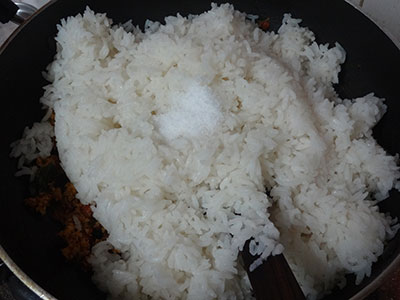 adding rice for mavinakayi chitranna or mango rice