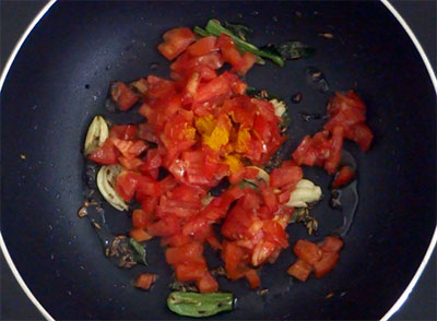 tomato for menasina saaru or pepper rasam