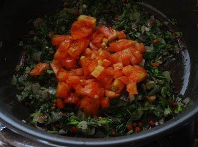 tomato for menthe soppu rice bath or methi rice
