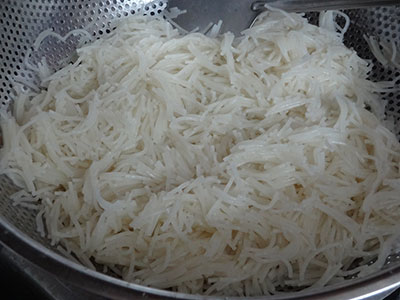 drained vermicelli for pudina shavige or mint vermicelli
