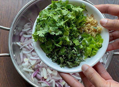 curry leaves, ginger and coriander leaves for onion bonda or eerulli unde pakoda