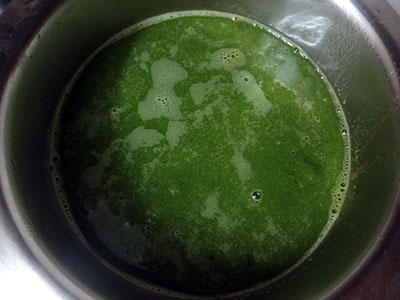 boiling palak soup