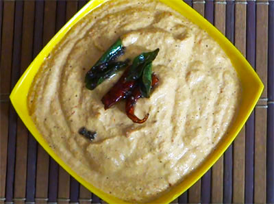 tempering the peanut chutney or shenga chutney or kadlekai chutney