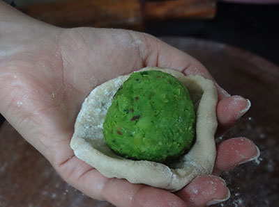 stuffing green peas paratha or matar parata
